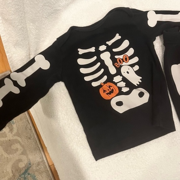 Carter’s 12 month skeleton costumes/PJ’s - Picture 4 of 4